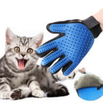 3130908333_perchatka-dlya-vychesyvaniya